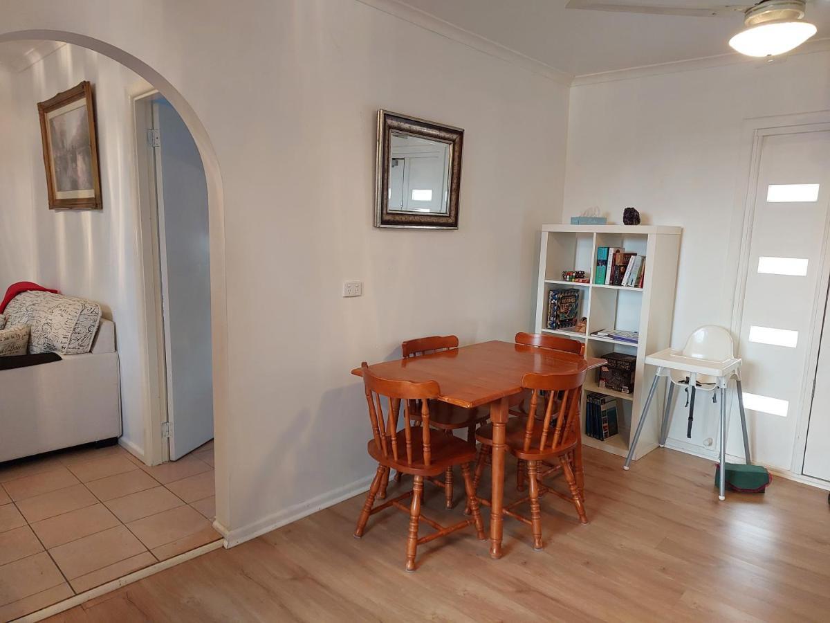 Lavender Cottage - At Home In Lightning Ridge Extérieur photo