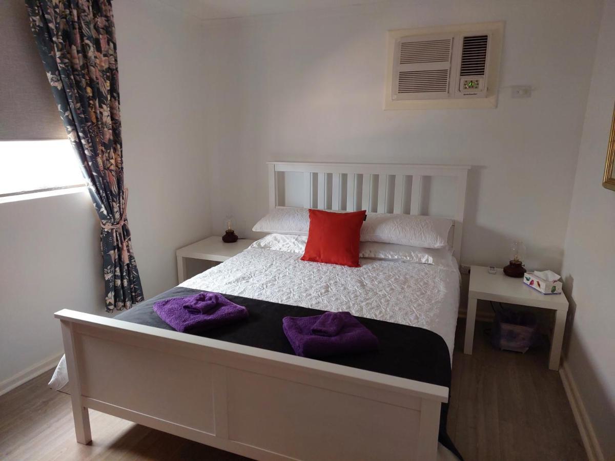 Lavender Cottage - At Home In Lightning Ridge Extérieur photo